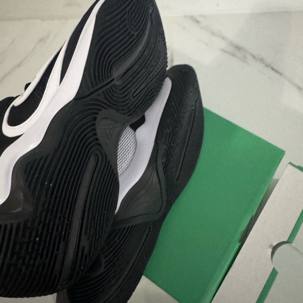 Nike Black and White Sneakers